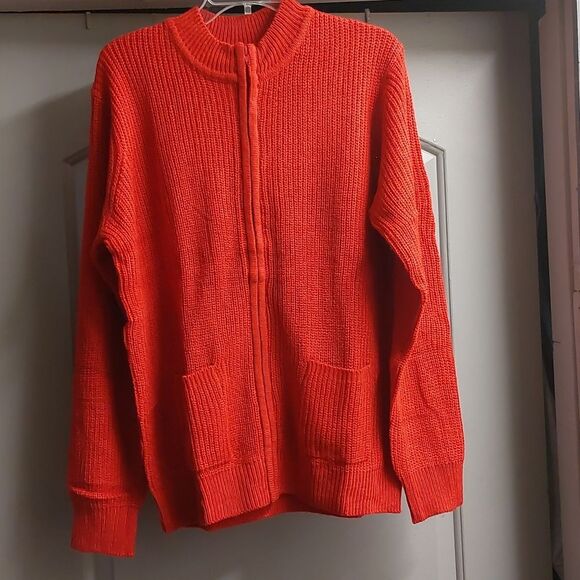 CW Classics Sweater sz L - Picture 1 of 8